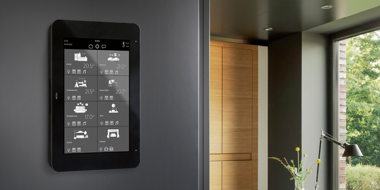 JUNG Smart Panel 8 bei Elektro Schmid in Roding