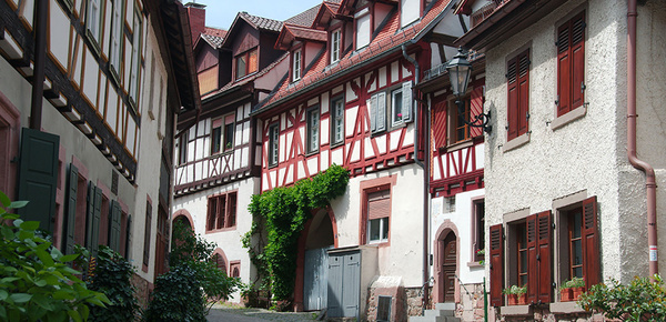 Altbau­sanierung bei Elektro Schmid in Roding